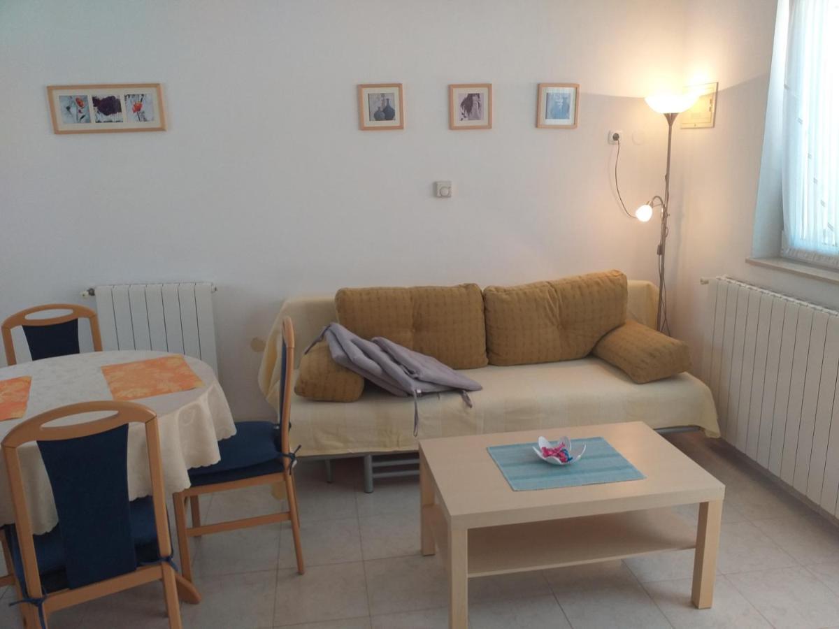 Apartman Vida Pula Buitenkant foto