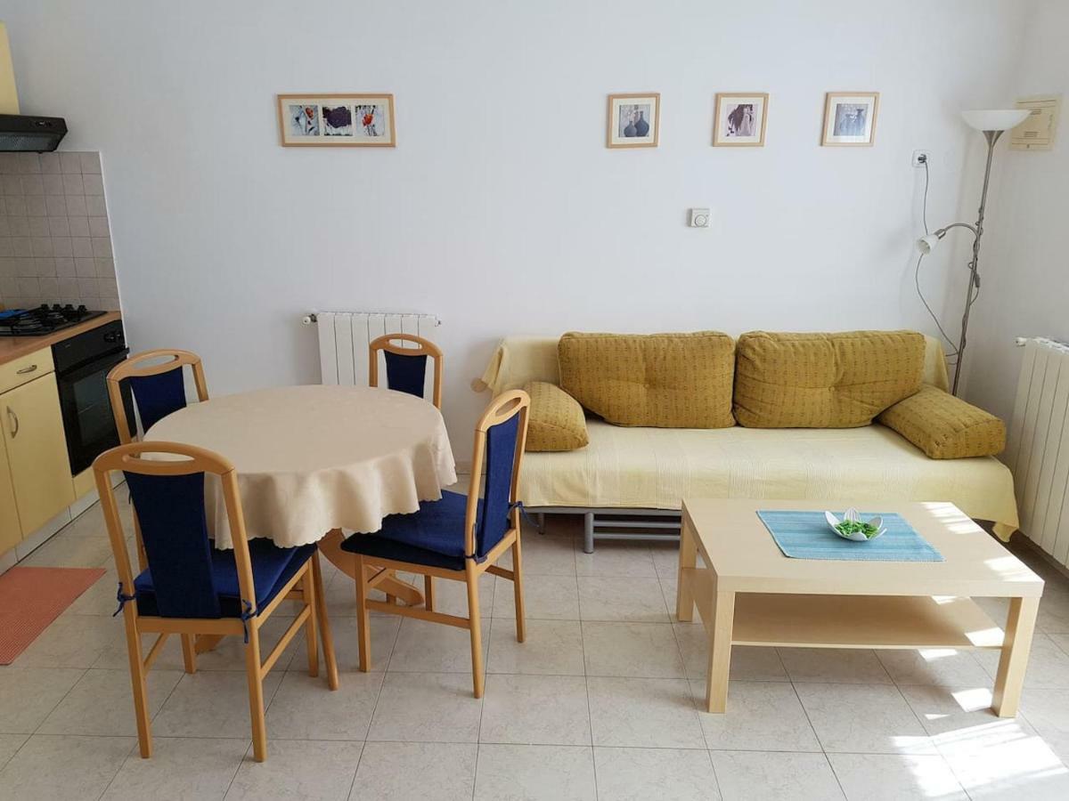 Apartman Vida Pula Buitenkant foto