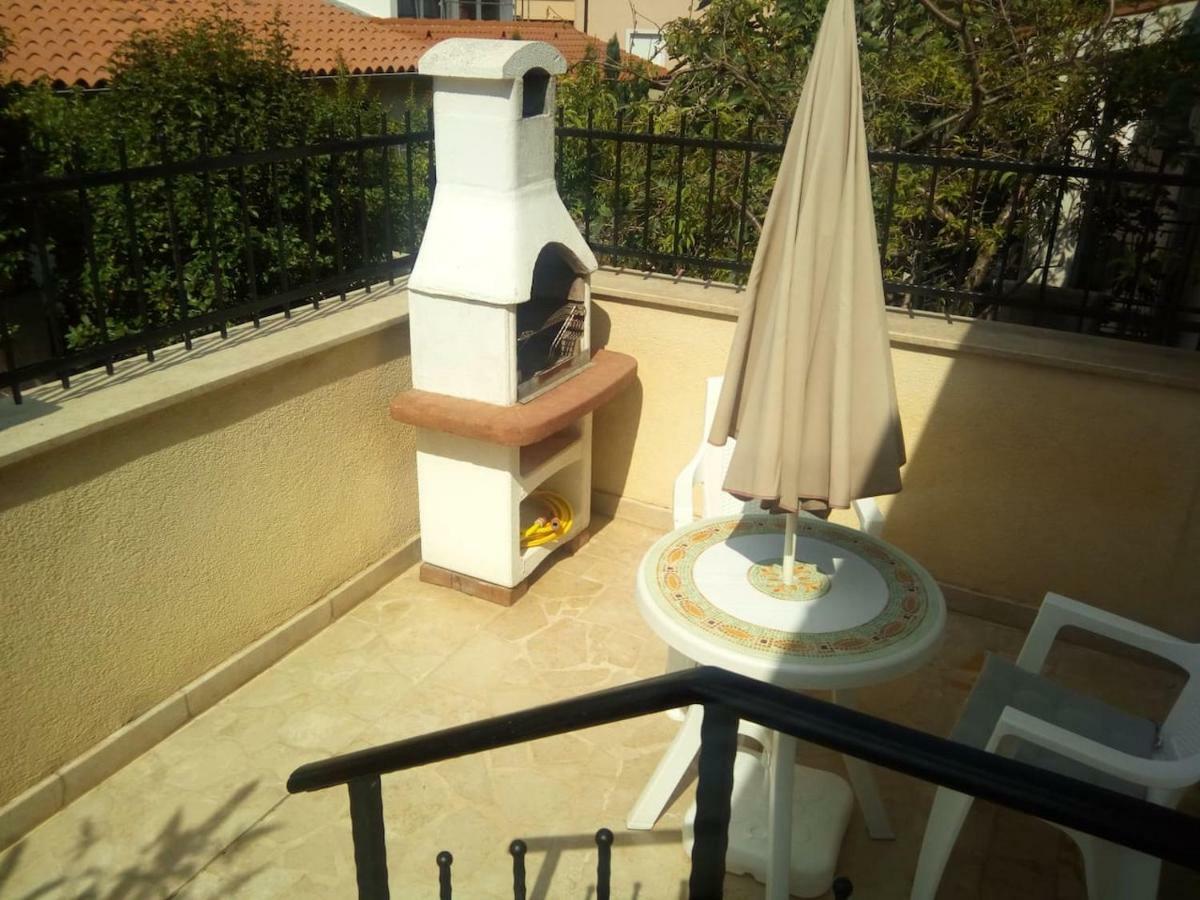 Apartman Vida Pula Buitenkant foto