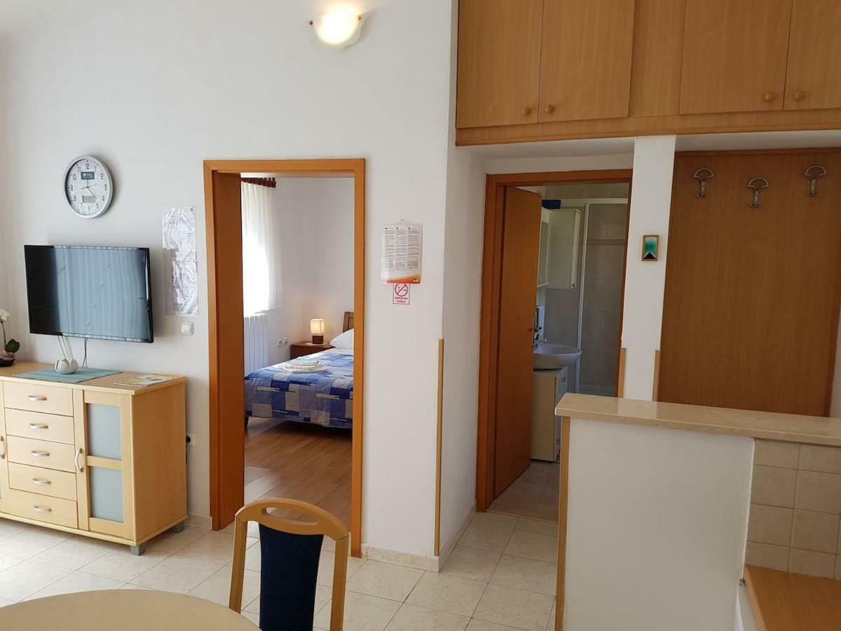 Apartman Vida Pula Buitenkant foto
